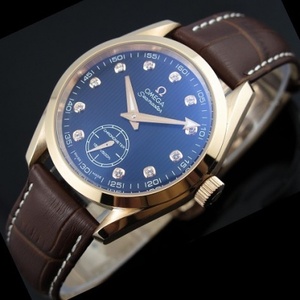 Reloj suizo Omega OMEGA Seamaster 18K reloj mecánico automático de cuero transparente para hombre con escala de diamantes negros