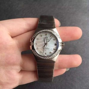 v6 grabado Omega Constellation Series Ladies Mechanical Watch 27mm pequeño y exquisito