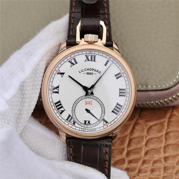LUC produjo la serie Chopard L.U.C 161923-1001, que integra un reloj y un reloj de bolsillo, conmocionado! Movimiento mecánico automático. - Haga un click en la imagen para cerrar