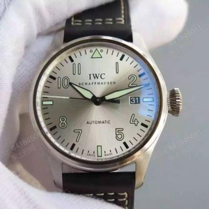 De IWC Mark 16 Xiaofei-versie is uitgerust met het 2892-uurwerk. Formeel eenvoudig herenhorloge