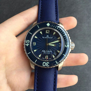 One of the 50 blue artifacts of Blancpain in the N factory, size 45X15.5mm, 2836 automatic mechanical movement