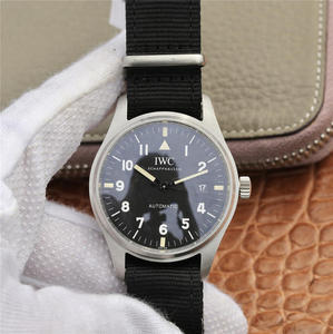 M+ IWC Mark 18 Pilot's Watch "Tribute to Mark 11" Special Edition IW 327007. Relógio Masculino Correia de Seda Mecânica Automática