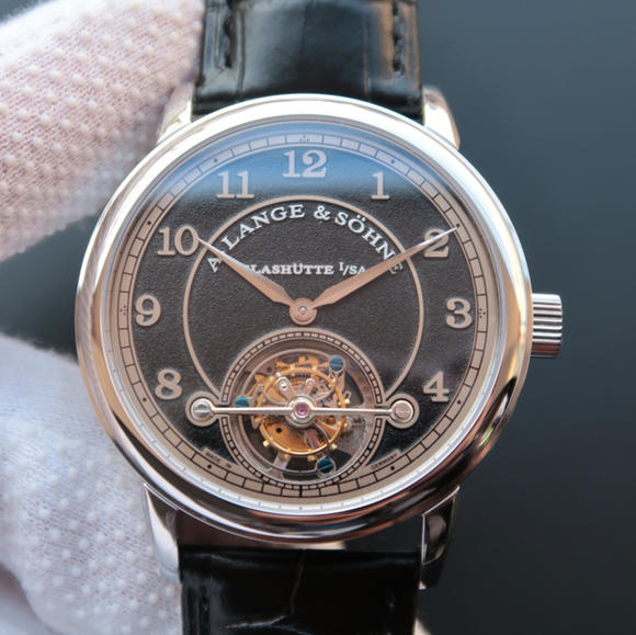 LH Lange \\ u0026 Co. 1815 Series 730.32 Relógio masculino com movimento turbilhão manual de edição limitada com jato de areia.  Clique na imagem para fechar